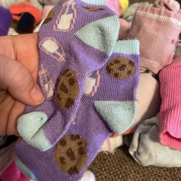 84 pair Sz 1-2 toddler socks used - Picture 3 of 5
